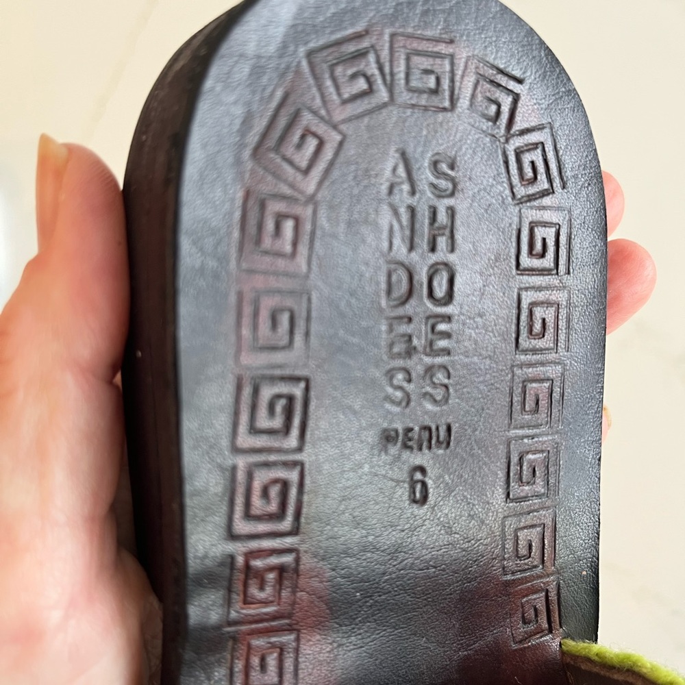 Leather & Floral Embroidered Slider Flip Flop Size 6 - Picture 7 of 7